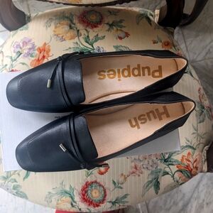 Black Flats/ 8.5 M Hush Puppies/ Alice Ballet